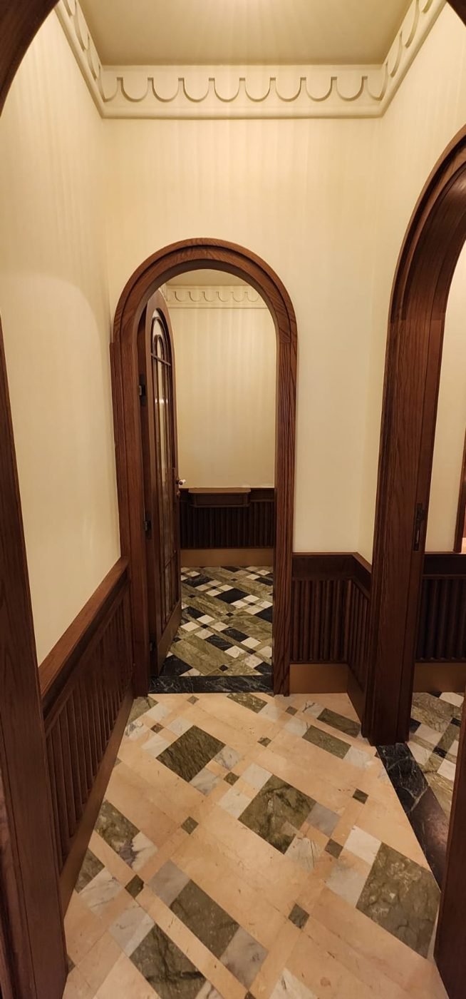 Arched passage